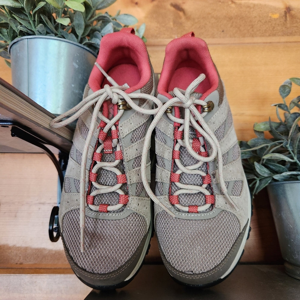 Columbia 💜 Women's Redmond III Waterproof Hiking Shoe Gray Plum Sneaker Suede 8